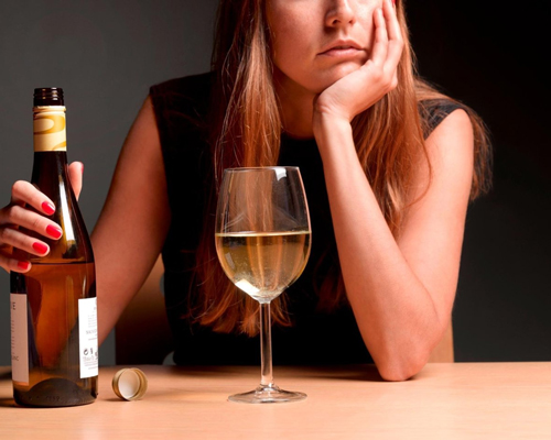 Анонимное лечение женского алкоголизма в Емве